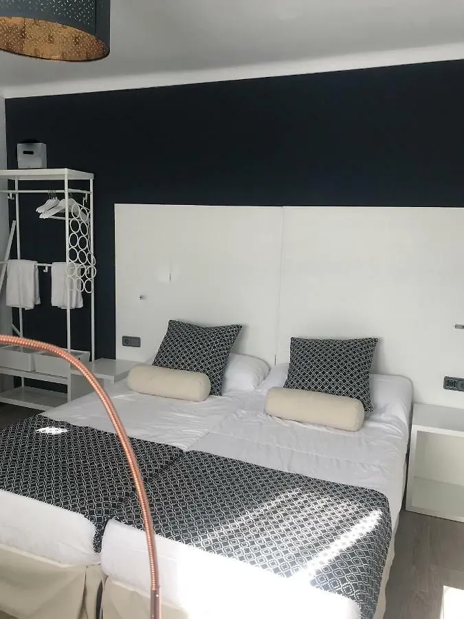 Modern Hostal Cala Ratjada  Hotel Cala Ratjada (Mallorca)